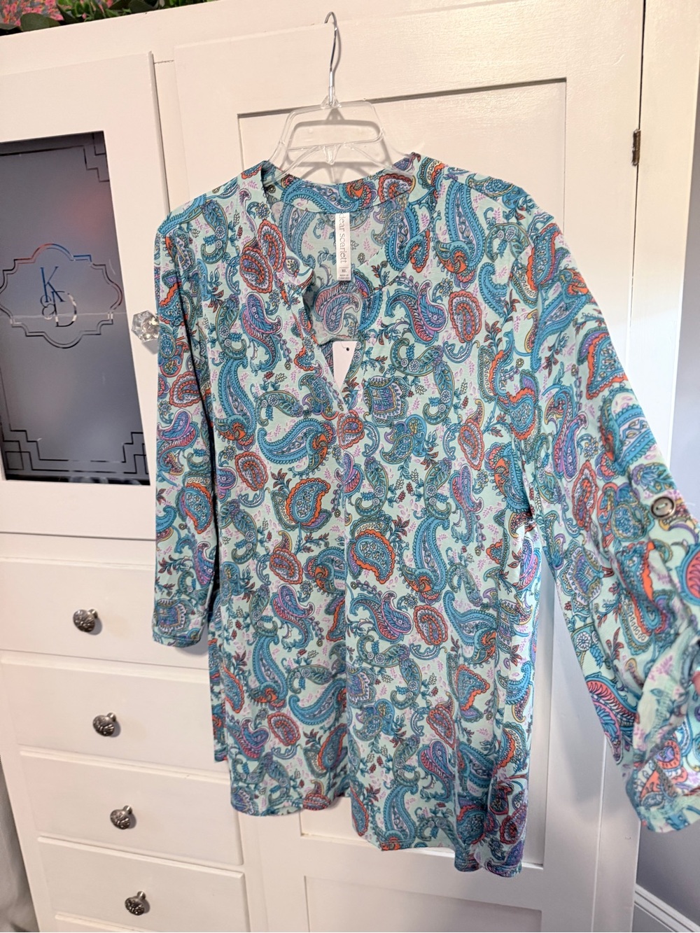 Dear Scarlett Light Aqua Paisley V-Neck Tunic Top - Picture 2 of 10